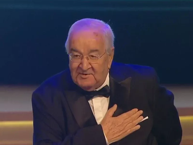 محمد عبد العزيز يكشف 