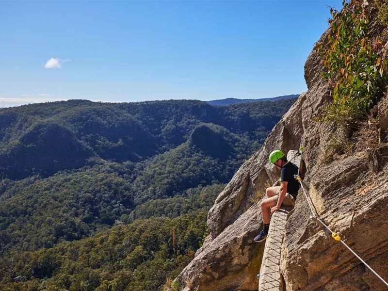 افتتاح أول حديقة منحدرات في العالم على ساحل الذهب  