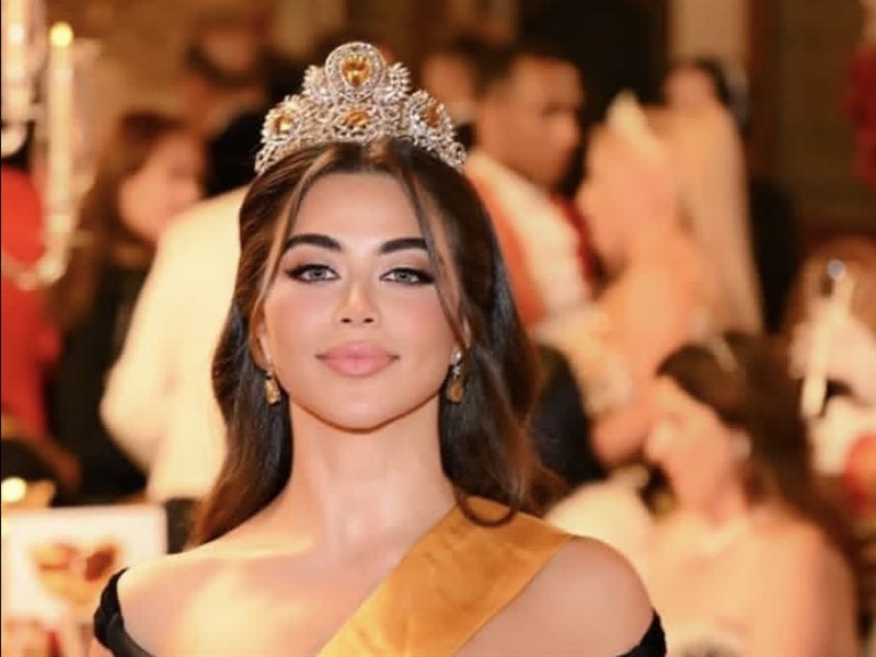 يارا السكري تتألق بإطلالة ملكية في حفل  “جراند بول” بقصر عابدين