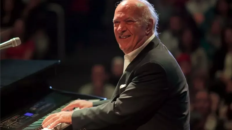 الموسيقار عمر خيرت