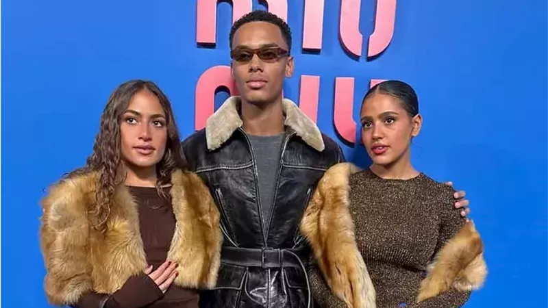 جني وكنزي عمرو دياب