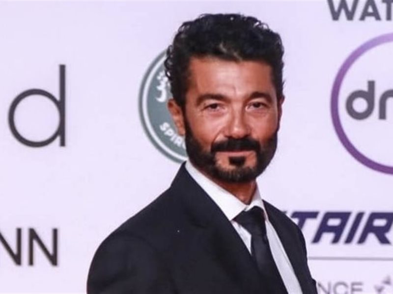 خالد النبوي ويسرا وحسين فهمي على ريد كاربت فيلم 