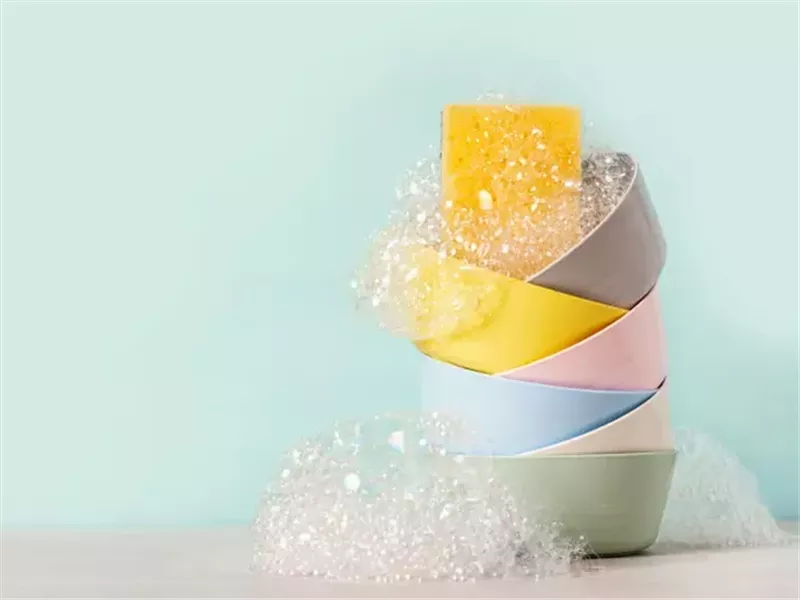 غسالة الأطباق مقابل الغسيل اليدوي.. أيهما يوفر الماء والطاقة؟