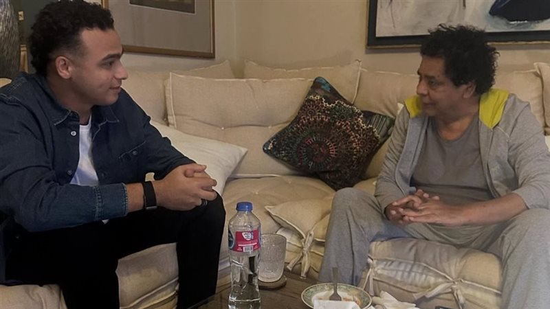 محمد منير ومصطفى