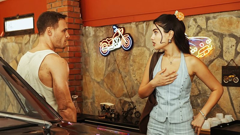 كرم بورسين وليزجي