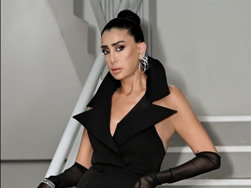 غادة عبد الرازق تتألق بإطلالة سوداء أيقونية…بتوقيع  Sandus