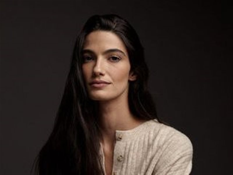 تارا عماد تُنهي تصوير 