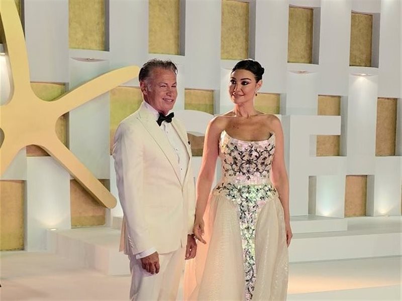 لبلبة ومحمود حميدة أولى حضور حفل زفاف أروى جودة