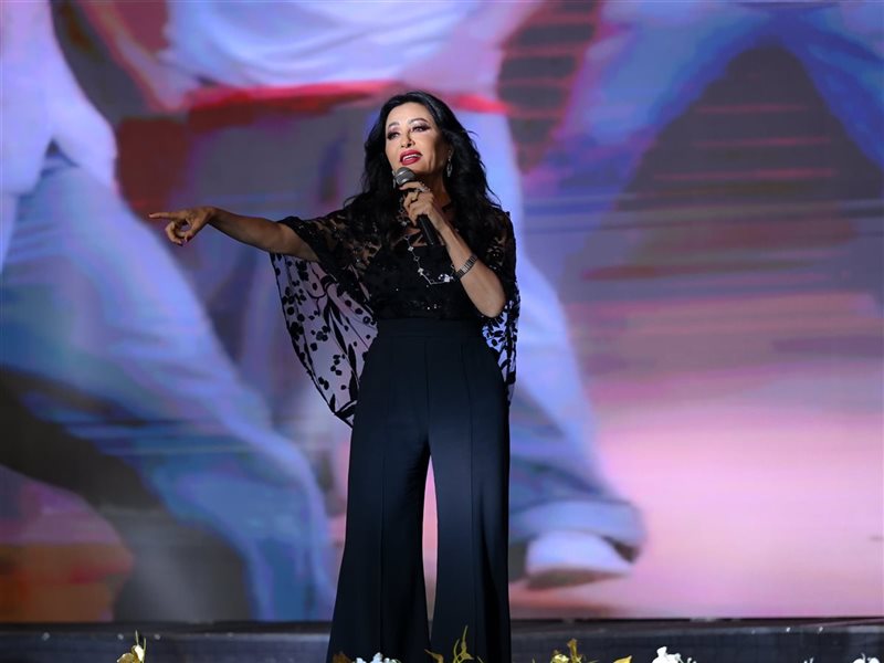 لطيفة تُتوَّج أفضل مطربة في مصر والوطن العربي عن ألبوم 