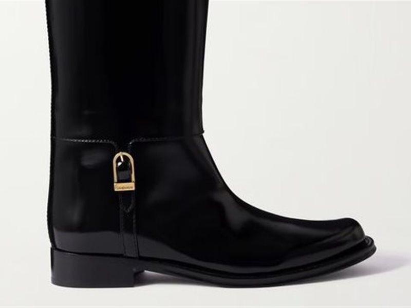 صيحات أحذية هذا الموسم… حين يفرض الCombat Boots حضوره ويعيد تشكيل معادلة الأناقة