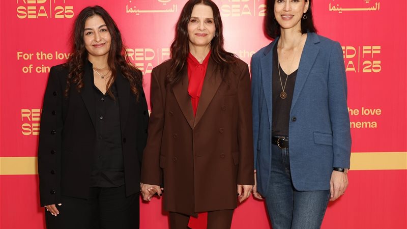 جلسة نساء تبهرنا