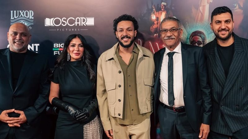 منى زكي وويجز وسيد