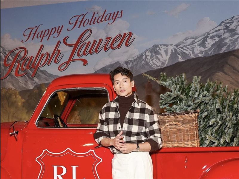 رالف لورين يفتتح موسمه الاحتفالي بحفل نجومي في لوس أنجلوس