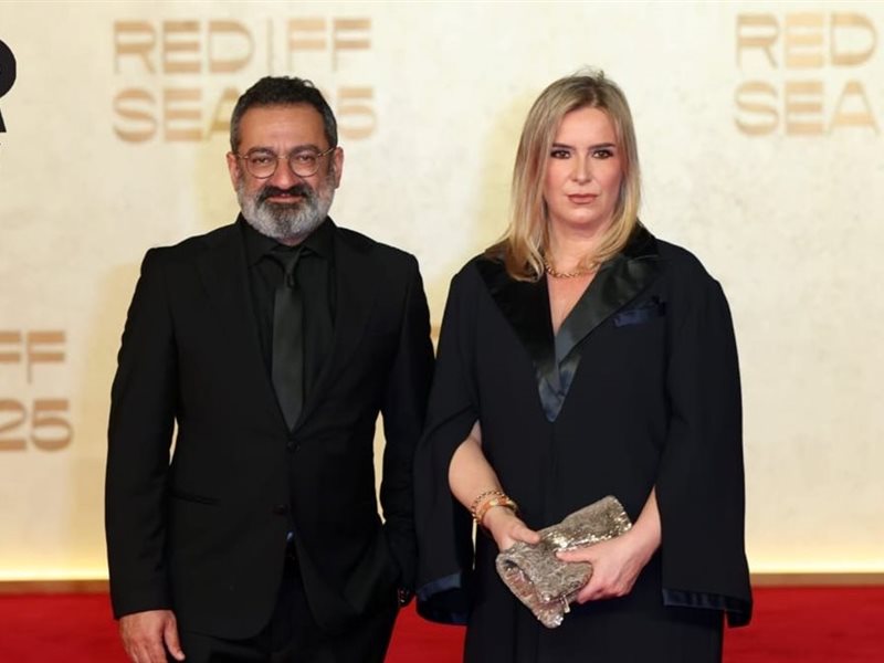 توافد صناع ونجوم فيلم 