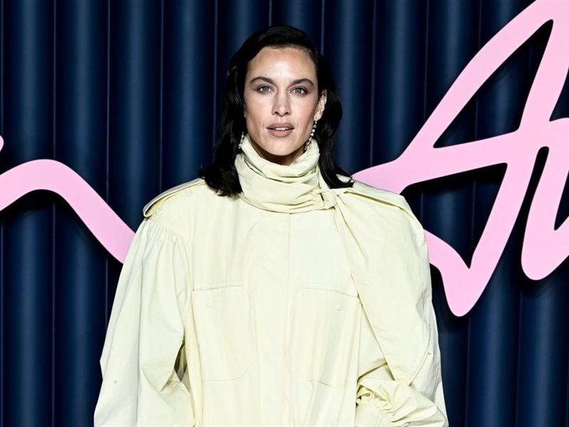  موضة الخمسينيات تعيد سحرها … صيحة كلاسيكية تفرض حضورها بقوة هذا الموسم