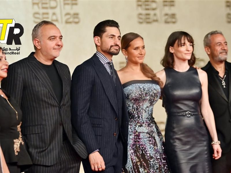 توافد النجوم علي السجادة الحمراء لعرض فيلم 