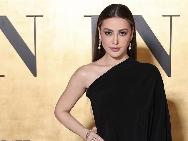 لمسات Tiffany & Co تضيف بريقاً راقياً لإطلالة مرام علي ضمن فعاليات مهرجان البحر الأحمر