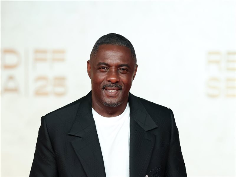 إدريس إلبا يكشف فيلمه الجديد في غانا ويتحدث عن خططه للإخراج