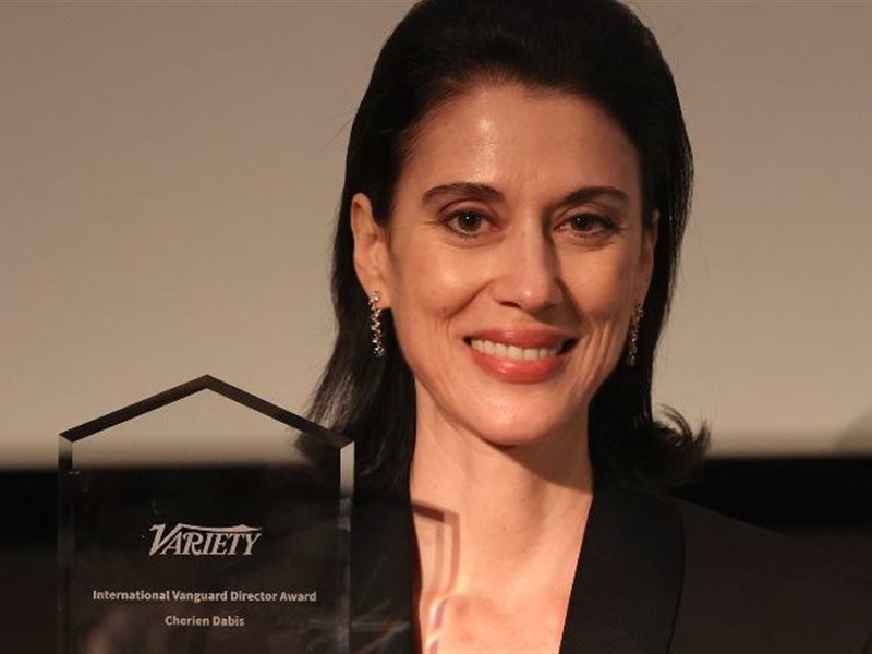 المخرجة شيرين دعيبس تنال تكريمًا تقديرًا لأعمالها الملهمة خلال مهرجان البحر الأحمر السينمائي الدولي 2025 