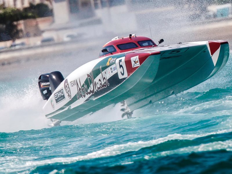 انطلاق جائزة دبي الكبرى السباق الحاسم لتحديد أبطال العالم للزوارق السريعة