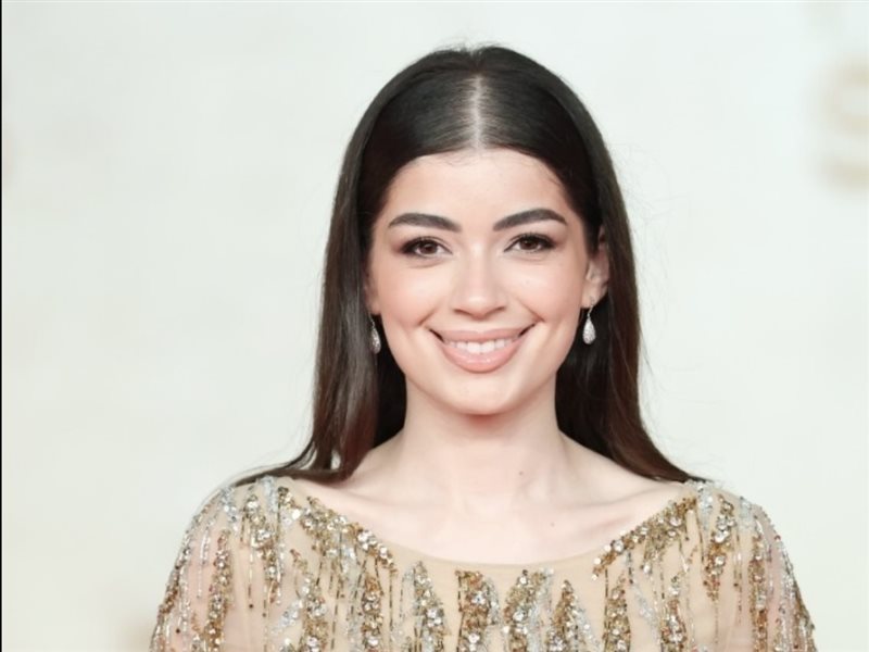 تألّق شبابي راقٍ… ليلى أحمد زاهر تتلألأ بفستان مرصّع بالكريستال في ختام مهرجان البحر الأحمر السينمائي 