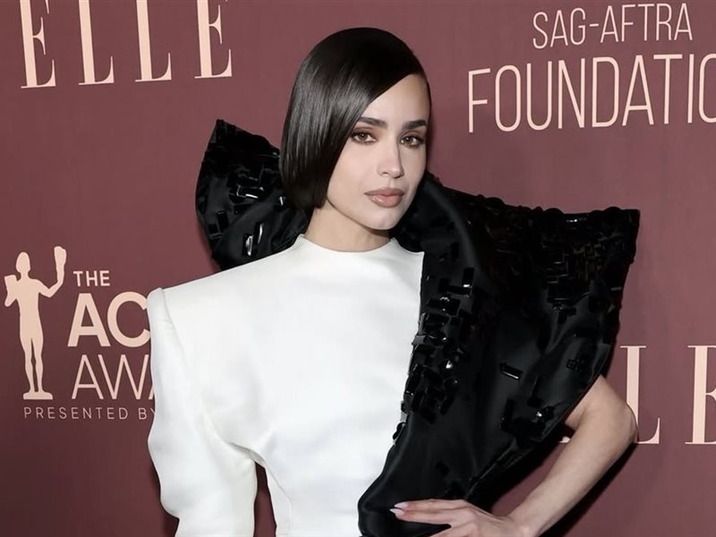 	أمسية فاخرة تجمع كبار الممثلين…في حفل Actor Awards وإطلالات مميزة لنجوم هذا العام