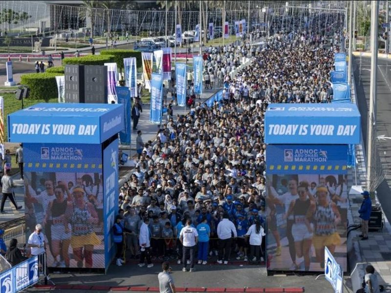 انطلاق ماراثون أبوظبي 2025 بمشاركة أكثر من 40 ألف عداء