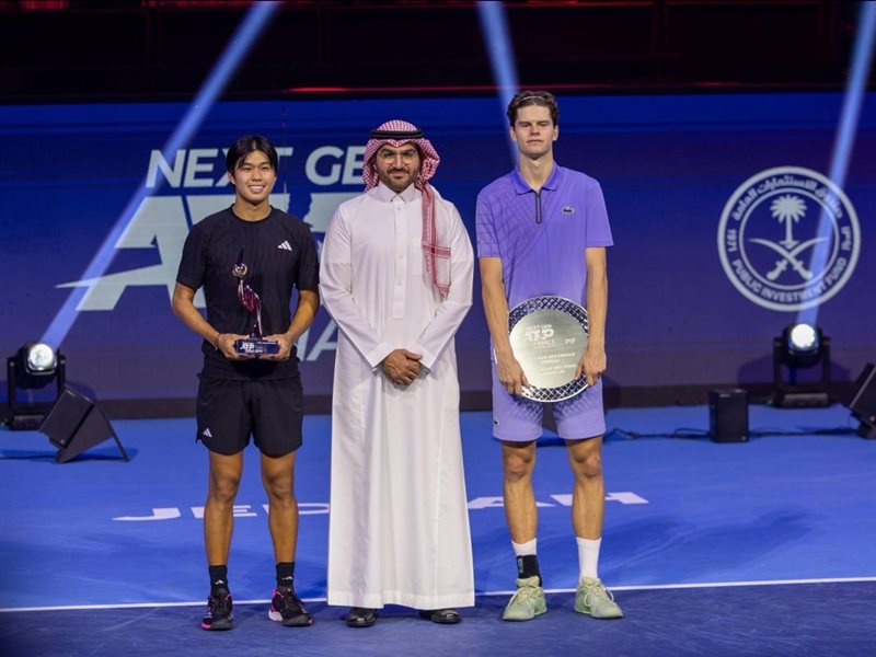 تيين يثأر لخسارته ويفوز بلقب 