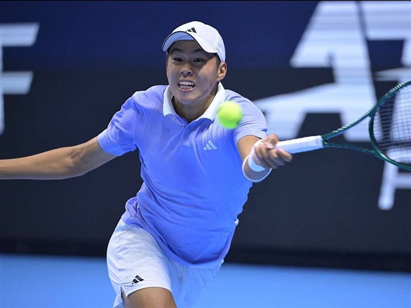 دراما جدة مستمرة تين يتعافى من أخطاء الحسم ويحجز أمل التأهل