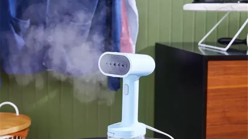 مكواه بخار محمولة