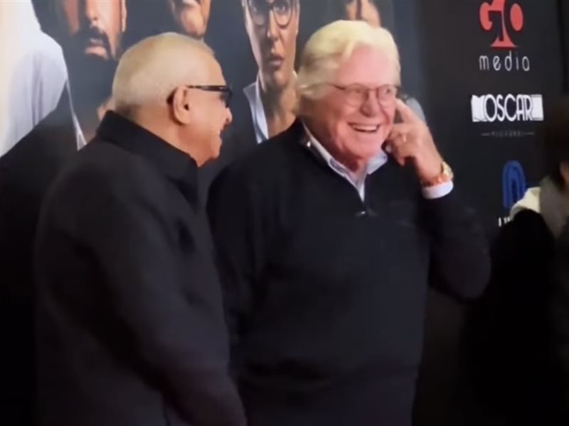 حسين فهمي في العرض الخاص لفيلم الملحد بأحد سينمات أكتوبر